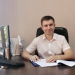 Шановні випускники!