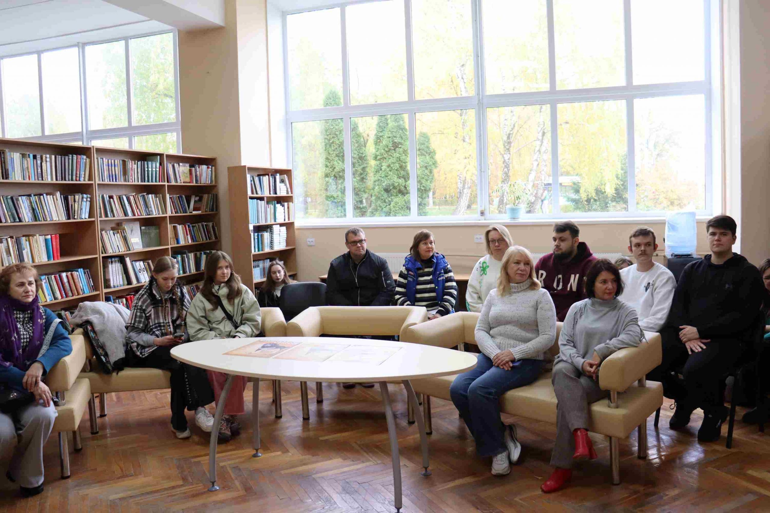 НУ «Чернігівська політехніка» та КП “Ветеринарно-Стерилізаційний центр “Крок до тварин” проводять благодійний аукціон картин на підтримку безпритульних тварин.