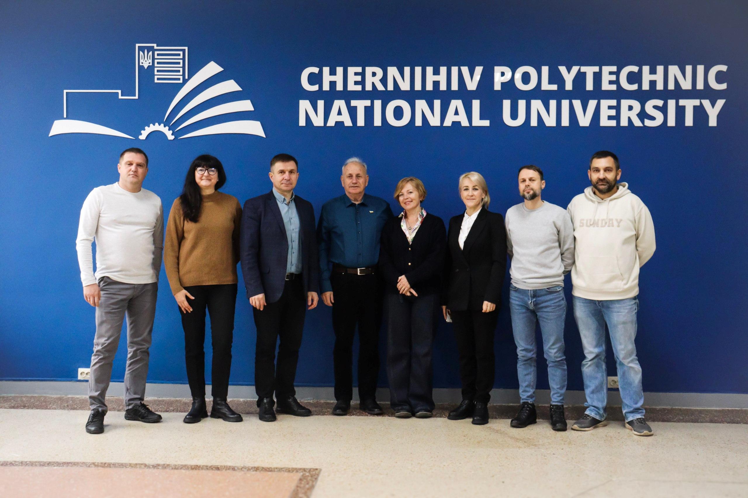 5240024130676002108 (2)